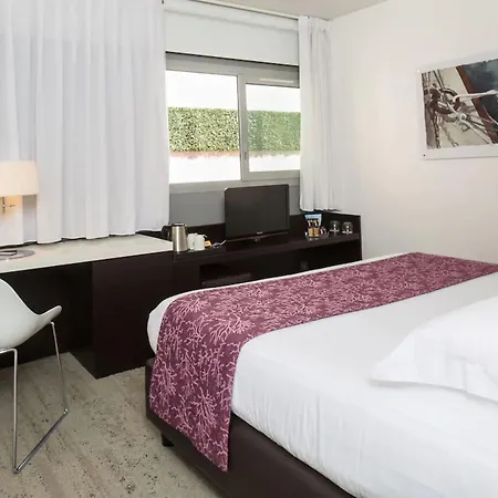 Royal - Luxury Hotel, Residence, & 4* Antibes