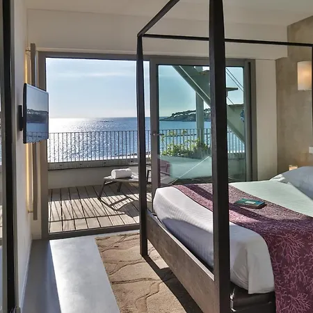 Royal - Luxury Hotel, Residence, & Hotel