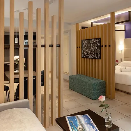 Royal - Luxury Hotel, Résidence, Beach&spa 4* Antibes