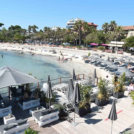 Hotel Royal - Luxury Hotel, Résidence, Beach&spa 4*