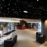 מלון Royal - Luxury Hotel, Residence, &