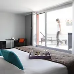 Royal - Luxury Hotel, Residence, & מלון 4*