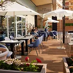 Royal - Luxury Hotel, Residence, & מלון 4*