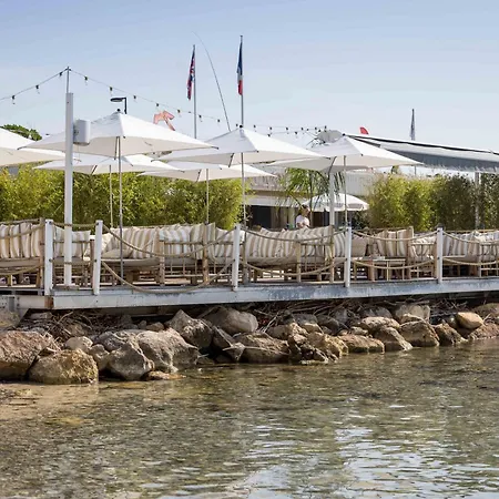 Royal - Luxury Hotel, Residence, & Hotell