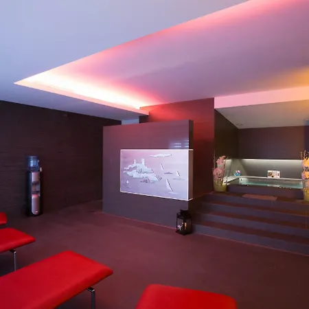 מלון Royal - Luxury Hotel, Residence, &