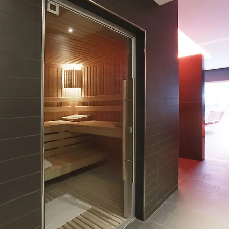 מלון Royal - Luxury Hotel, Residence, &