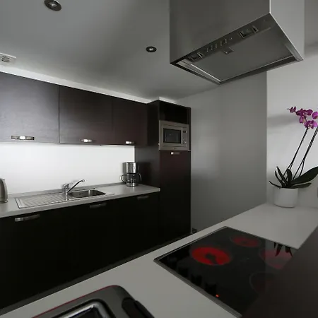Royal - Luxury Hotel, Residence, & מלון 4*