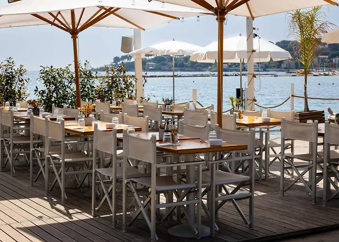 ロイヤル ラグジュアリー レジデンス ビーチ ＆ スパ ホテル 4*