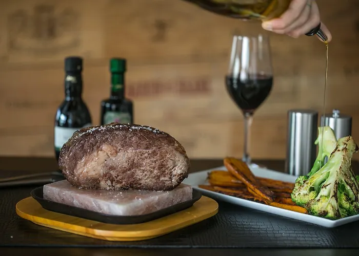 ロイヤル ラグジュアリー レジデンス ビーチ ＆ スパ ホテル