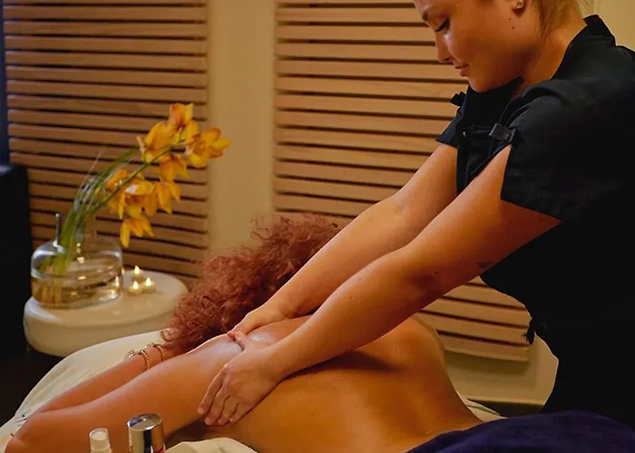 ロイヤル ラグジュアリー レジデンス ビーチ ＆ スパ ホテル